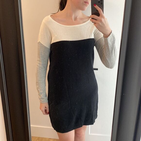 Banana Republic Light Sweater Dress - Picture 3 of 3